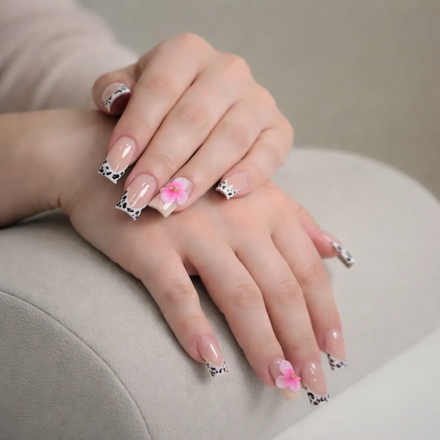 Fantas Beauty nail design